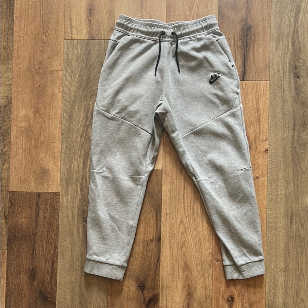Nike Gray Tech fleece Joggers Relaxed Fit Sweatpants